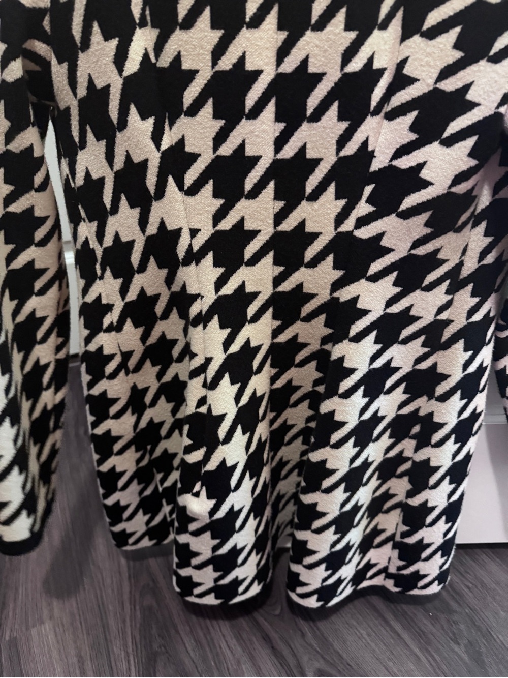 Express Black & White Houndstooth Open-Front Blazer Jacket - Picture 4 of 6
